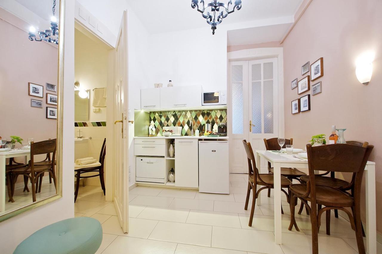 Green Door Family Apartment Budapest Ngoại thất bức ảnh