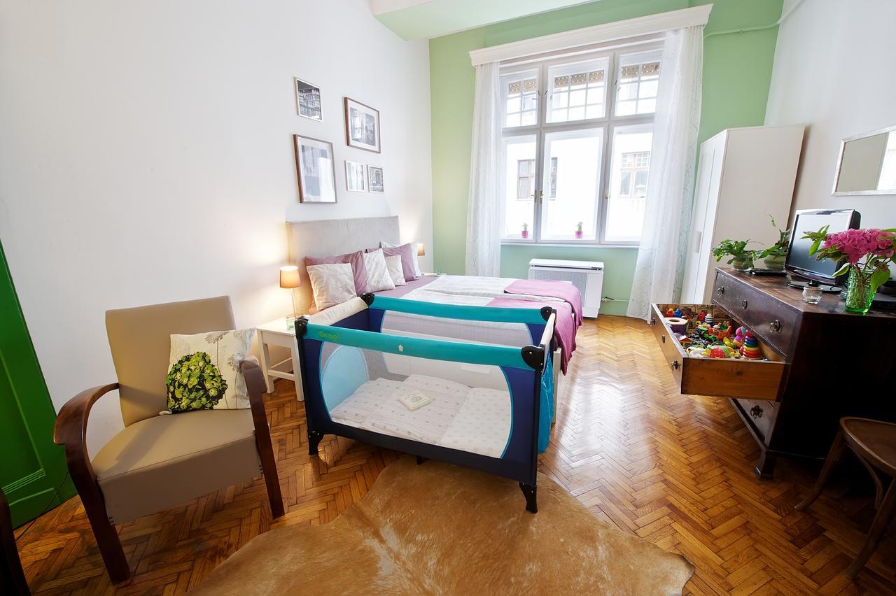 Green Door Family Apartment Budapest Ngoại thất bức ảnh