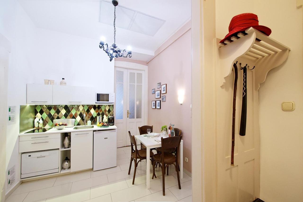 Green Door Family Apartment Budapest Ngoại thất bức ảnh