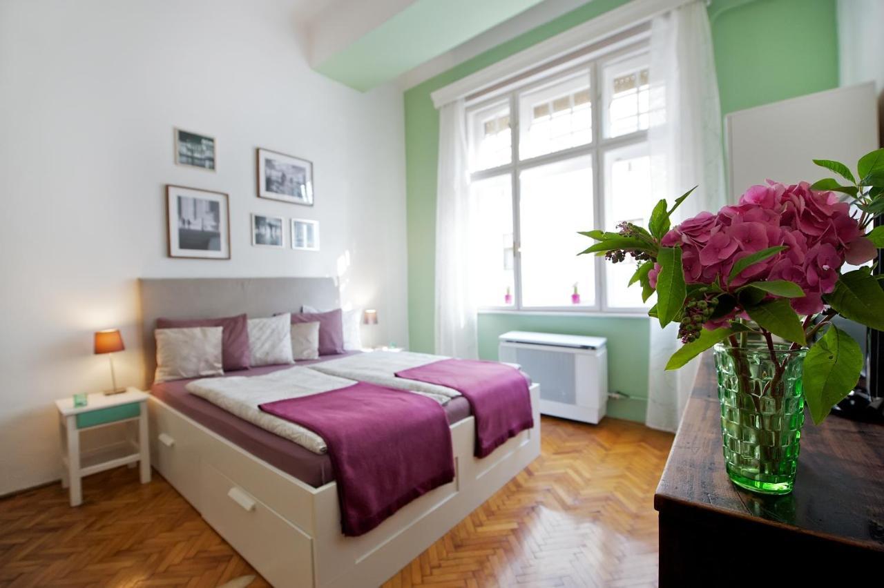 Green Door Family Apartment Budapest Ngoại thất bức ảnh